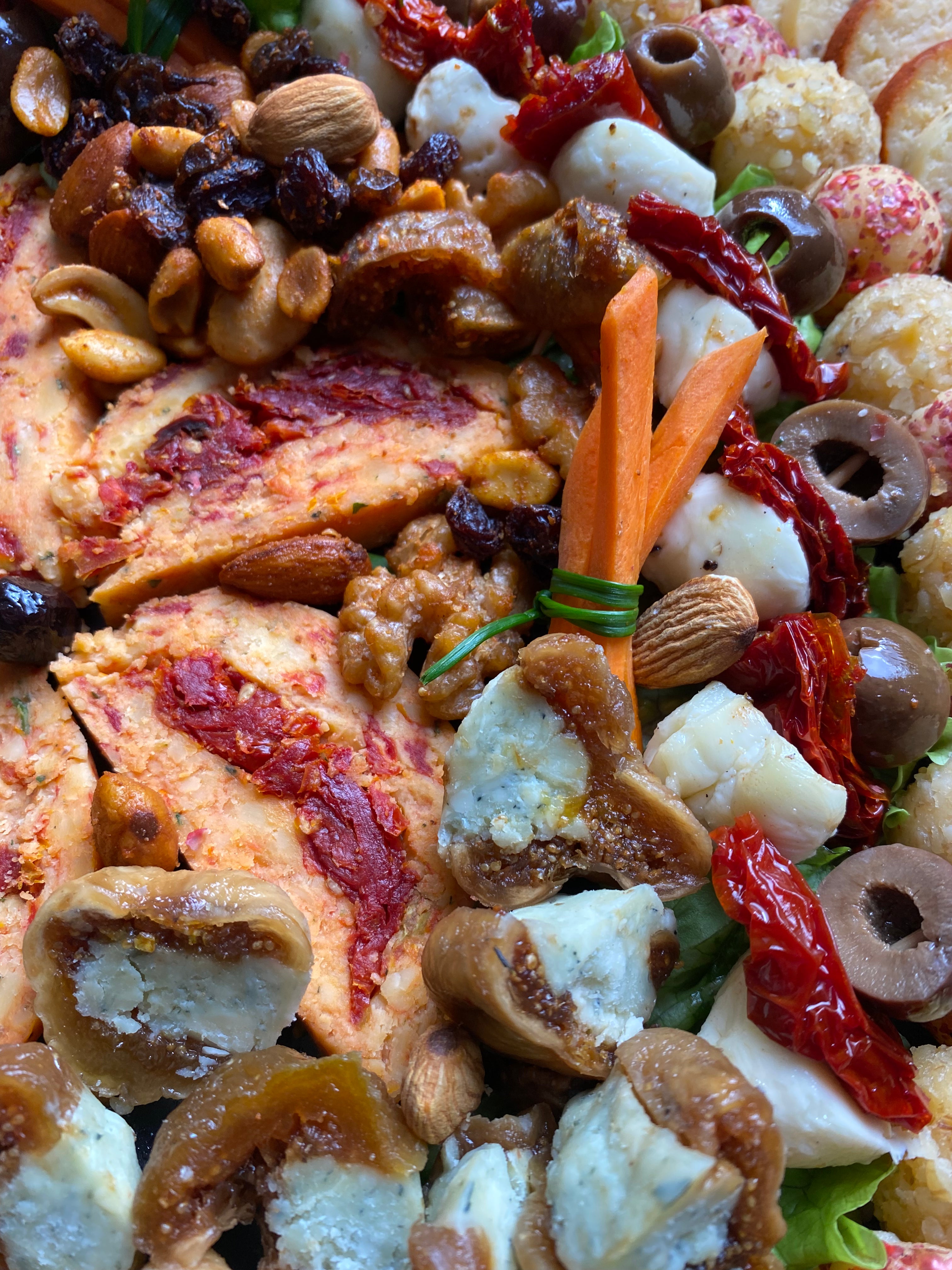 Picada queso gougere