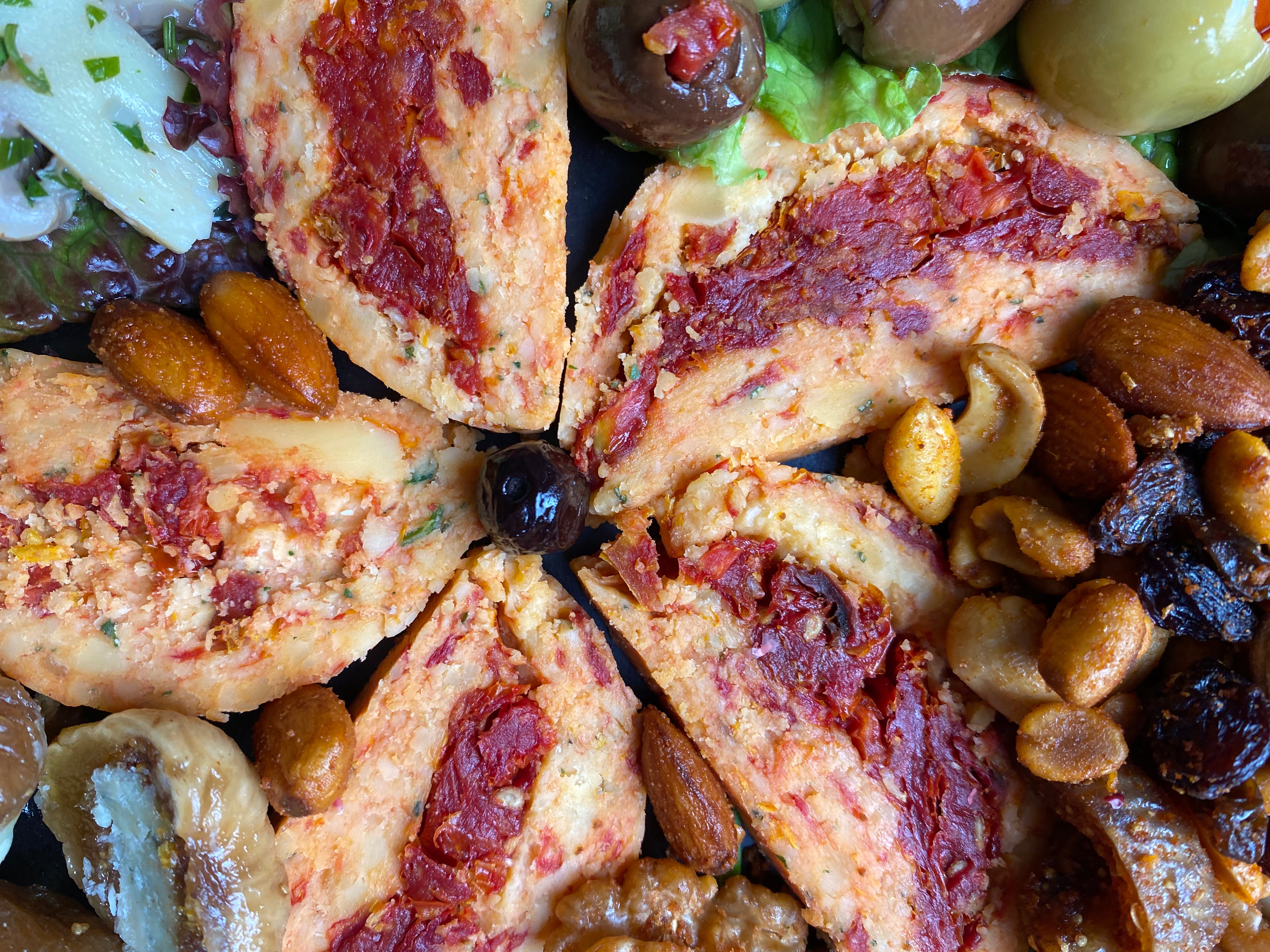 Picada ajíes con Roquefort