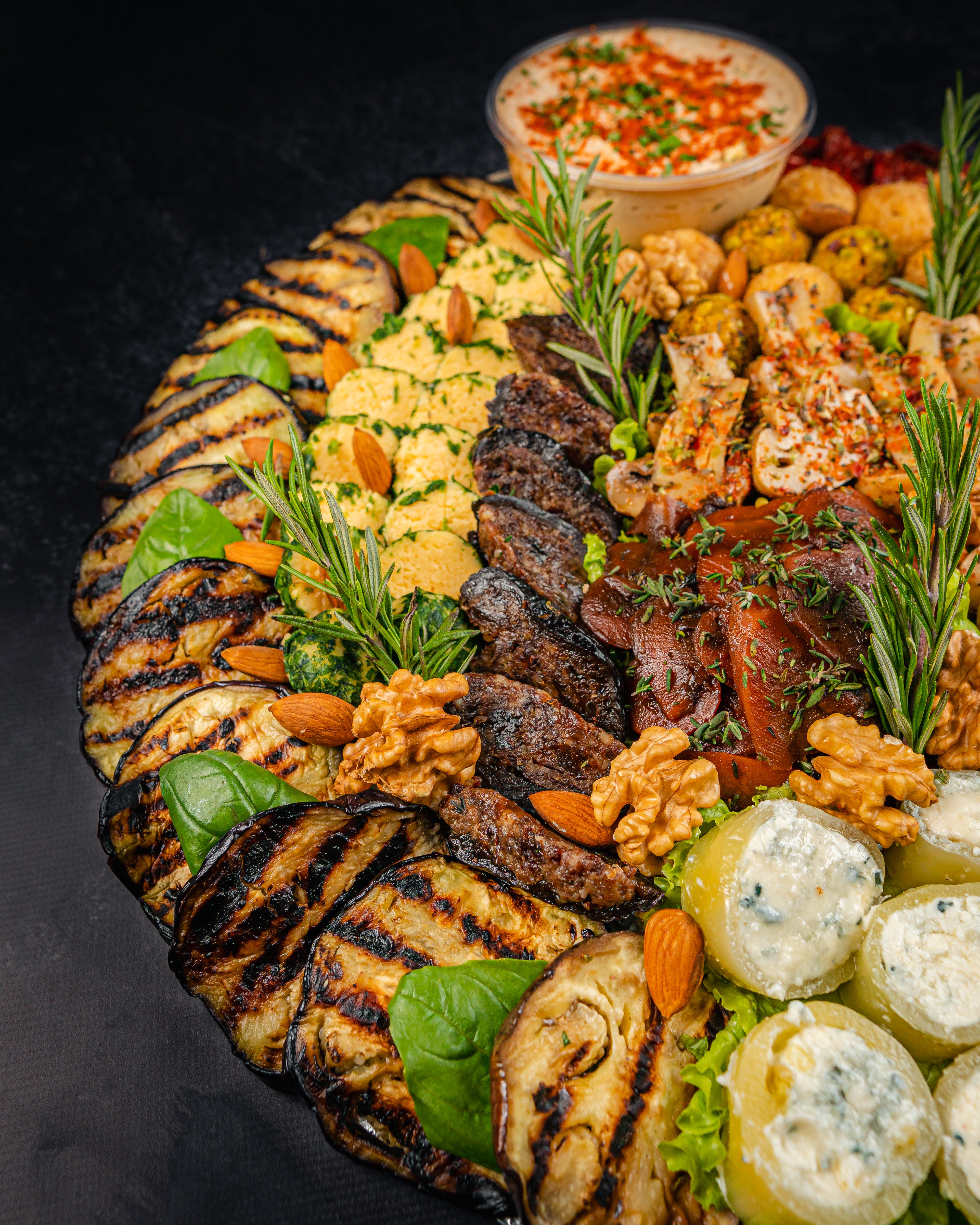 VEGETARIANA BIG BOMBAY COMEN 5 / PICAN 10