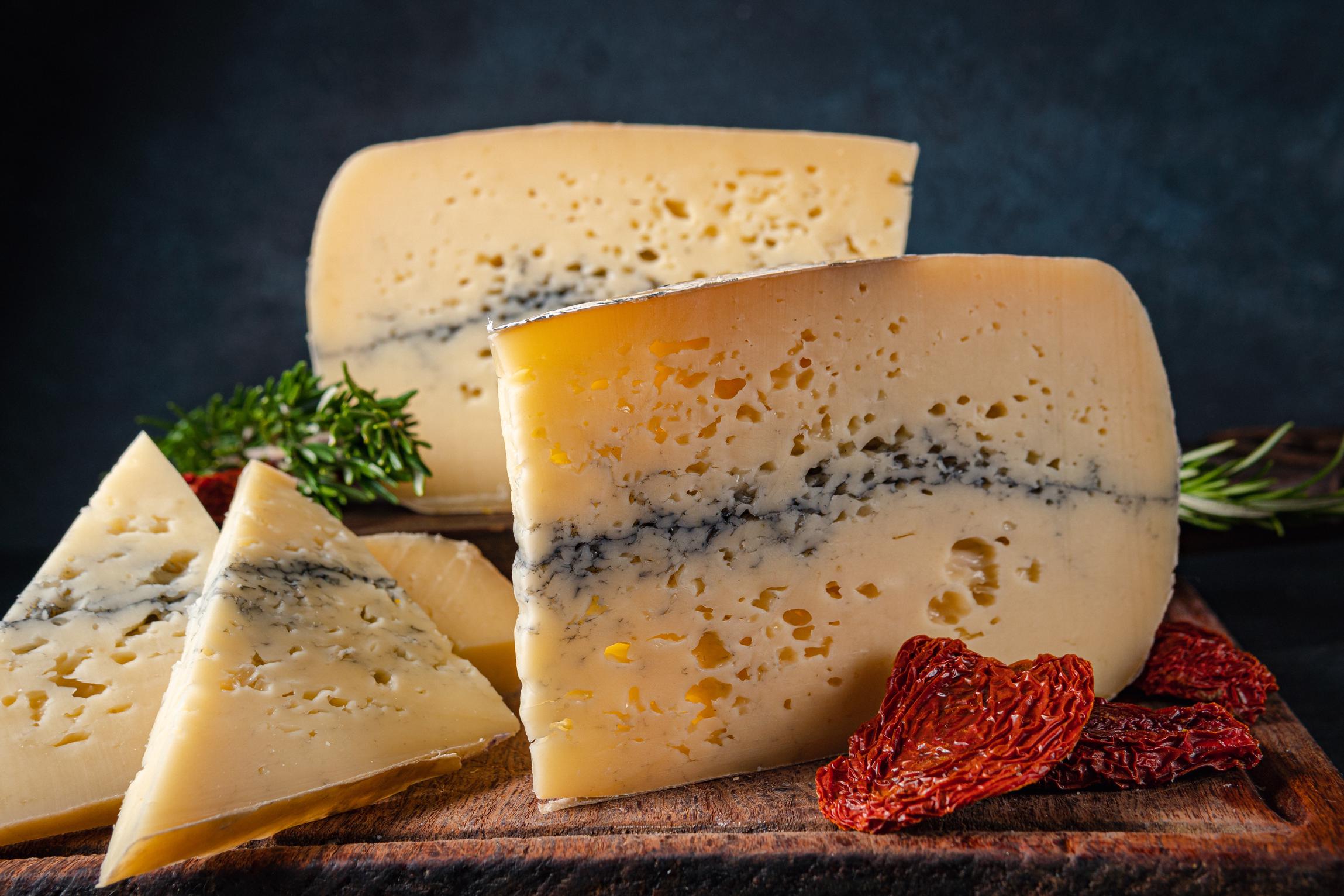 QUESO MORBIER