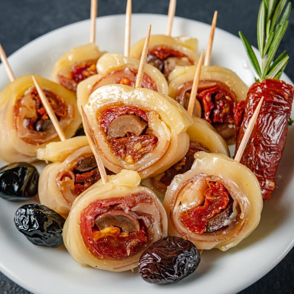 SFOGLIAS CON JAMÓN CRUDO, TOMATES SECOS Y ACEITUNAS 150g
